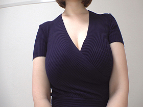 巨乳婦人会  美しいFカップにまん丸乳輪チクビの可愛い奥様 サンプル動画サムネイル